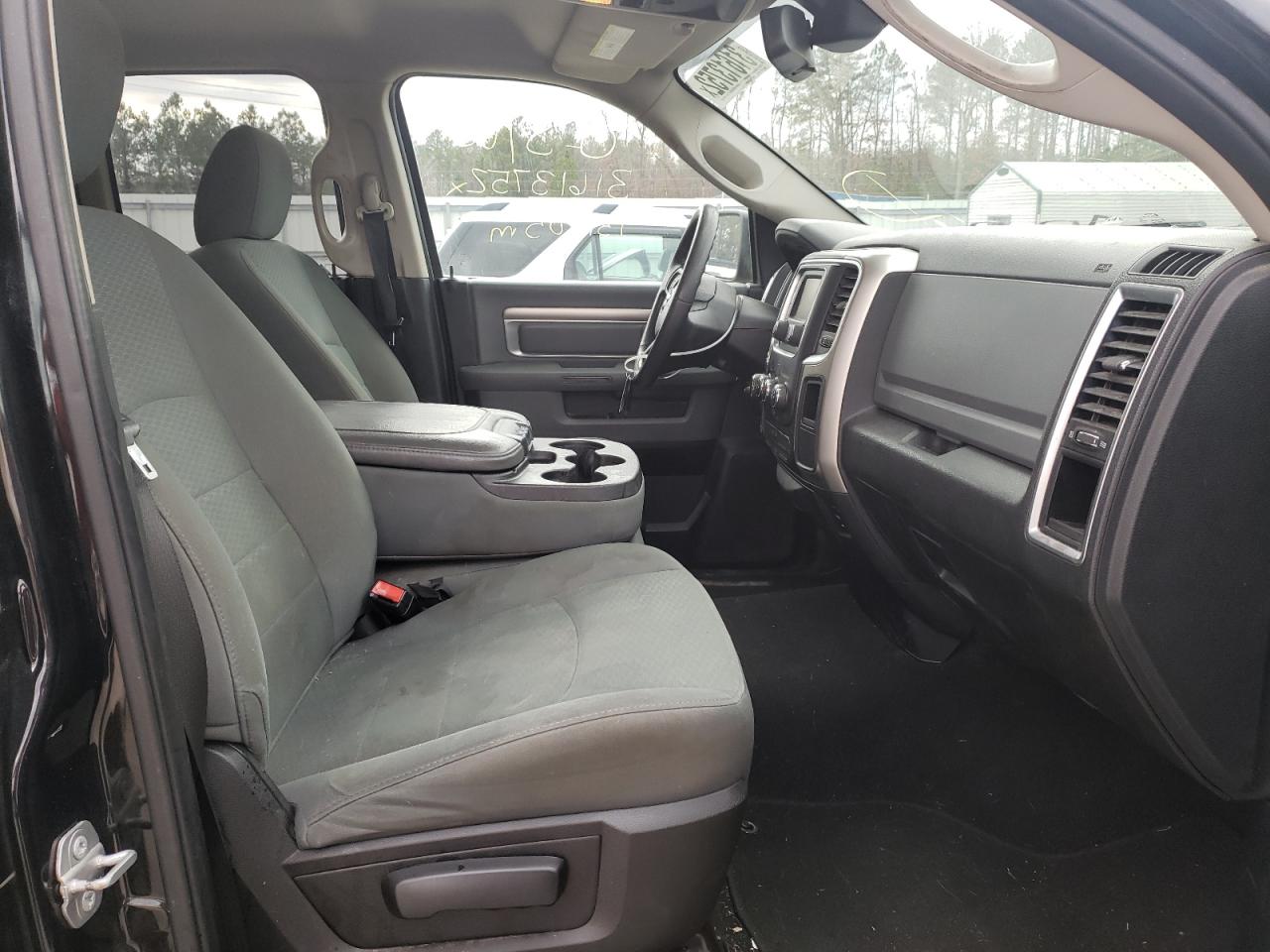 Photo 5 from auction – 2016 RAM 1500 SLT with VIN 1C6RR7GG0GS144372