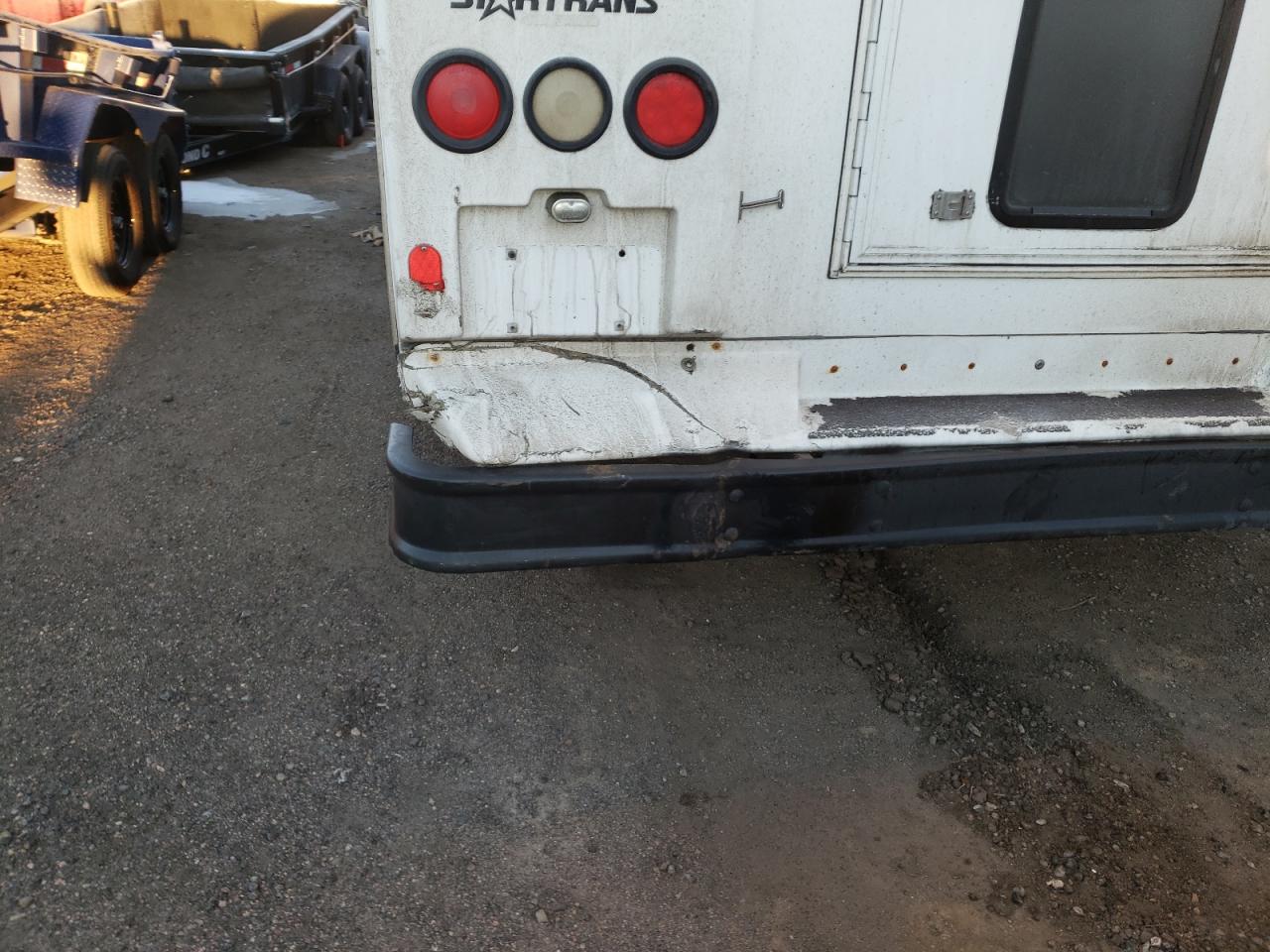 Photo 9 from auction – 2004 FORD ECONOLINE with VIN 1FDWE35SX4HB50739
