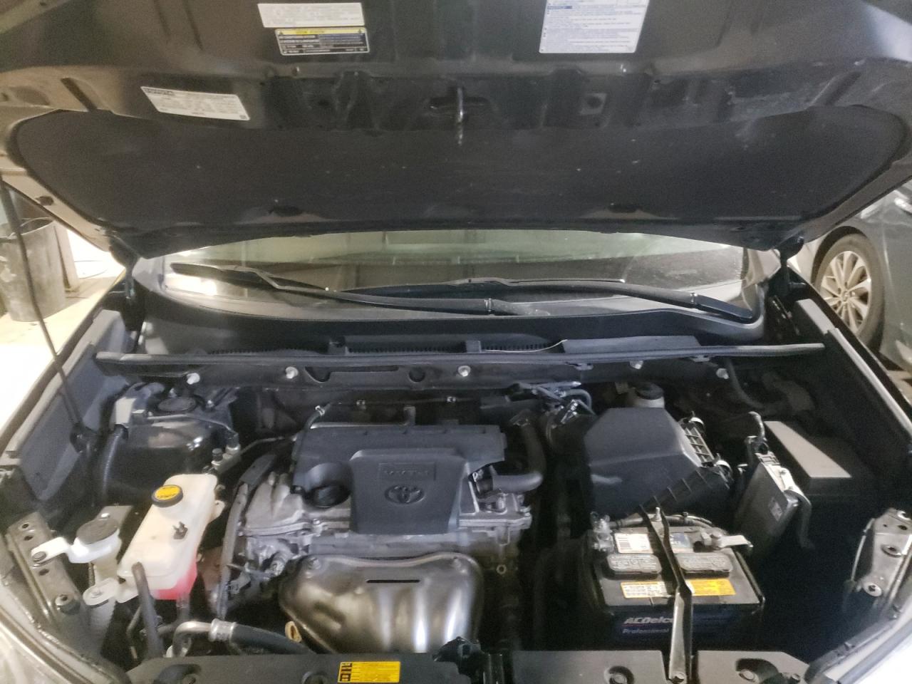 Photo 7 from auction – 2015 TOYOTA RAV4 LIMIT with VIN 2T3DFREV8FW268811