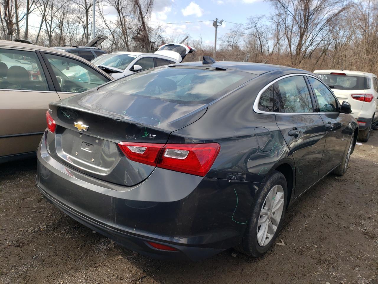 Photo 4 from auction – 2018 CHEVROLET MALIBU LT with VIN 1G1ZD5ST0JF125331