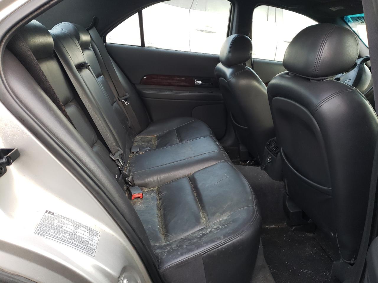 Photo 6 from auction – 2002 LINCOLN LS with VIN 1LNHM87A22Y706066