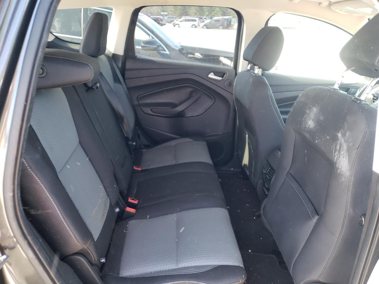 Photo 6 from auction – 2017 FORD ESCAPE SE with VIN 1FMCU0GD1HUC18409