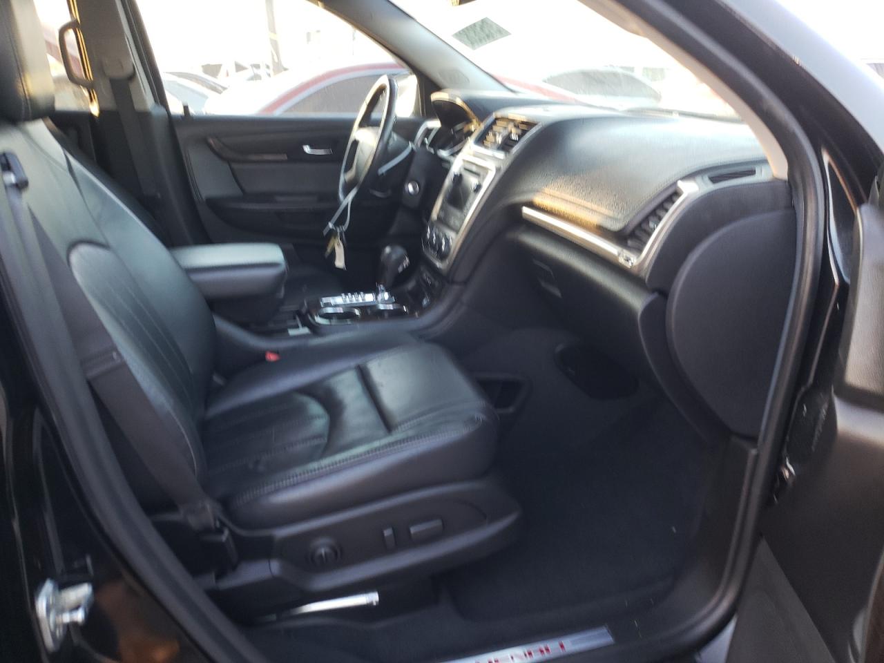 Photo 5 from auction – 2016 GMC ACADIA DEN with VIN 1GKKRTKD6GJ147982