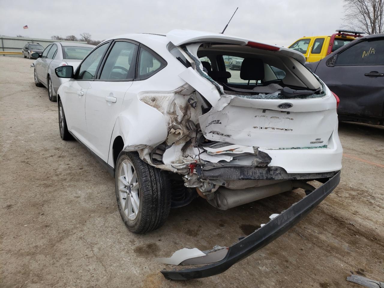 Photo 3 from auction – 2015 FORD FOCUS SE with VIN 1FADP3K24FL249931
