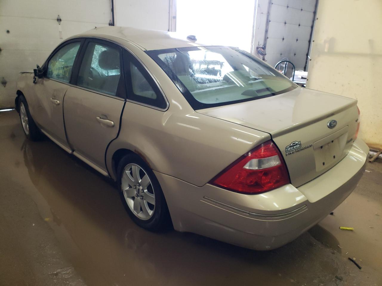 Photo 3 from auction – 2007 FORD FIVE HUNDR with VIN 1FAFP24167G112698