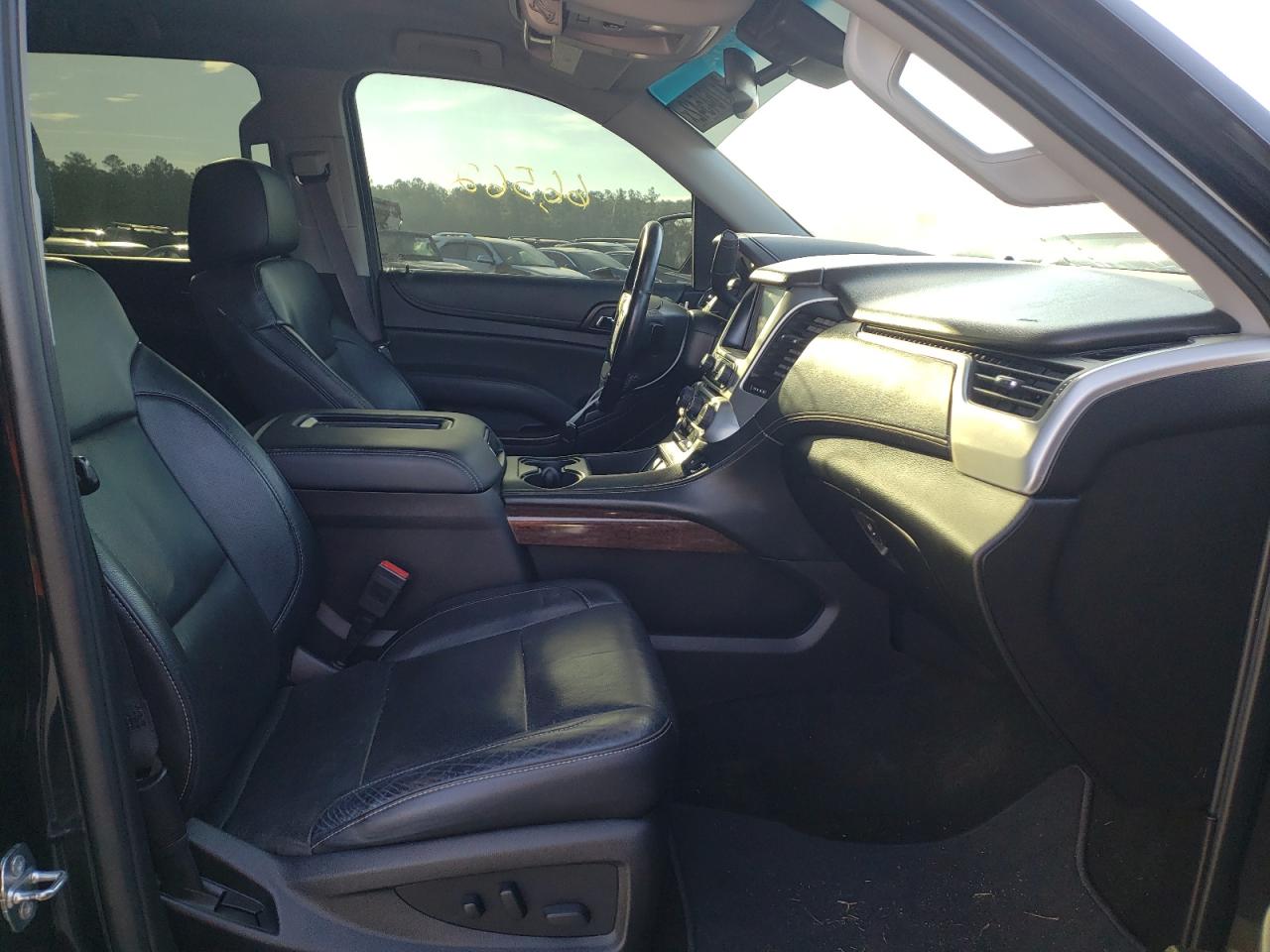 Photo 5 from auction – 2016 GMC YUKON SLT with VIN 1GKS2BKC8GR445022