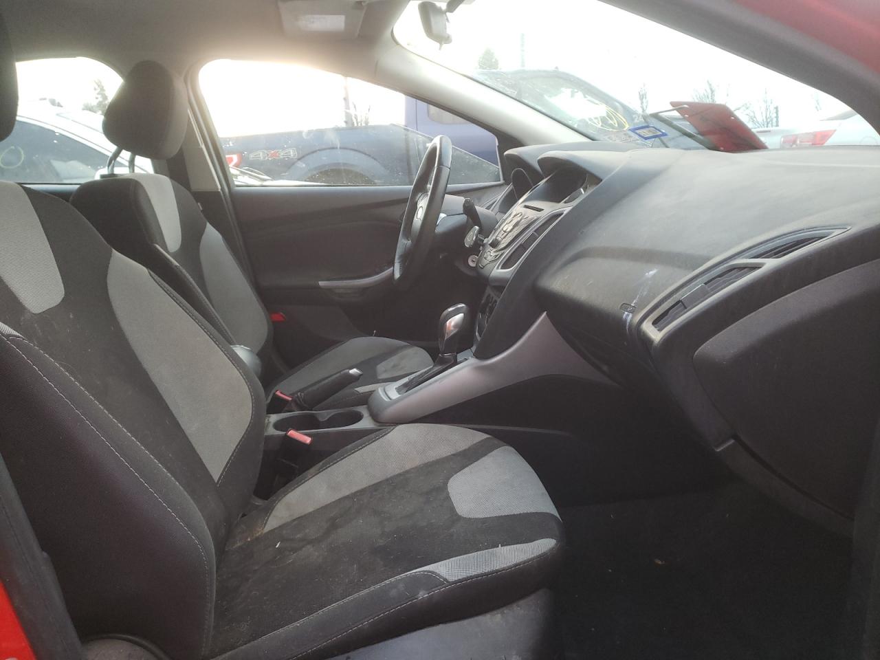 Photo 5 from auction – 2012 FORD FOCUS SE with VIN 1FAHP3K24CL312670