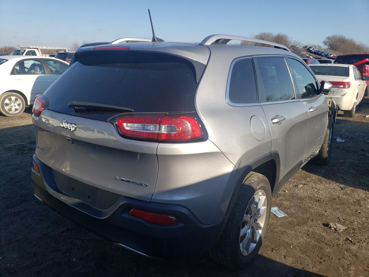 Photo 4 from auction – 2016 JEEP CHEROKEE L with VIN 1C4PJMDB3GW218472