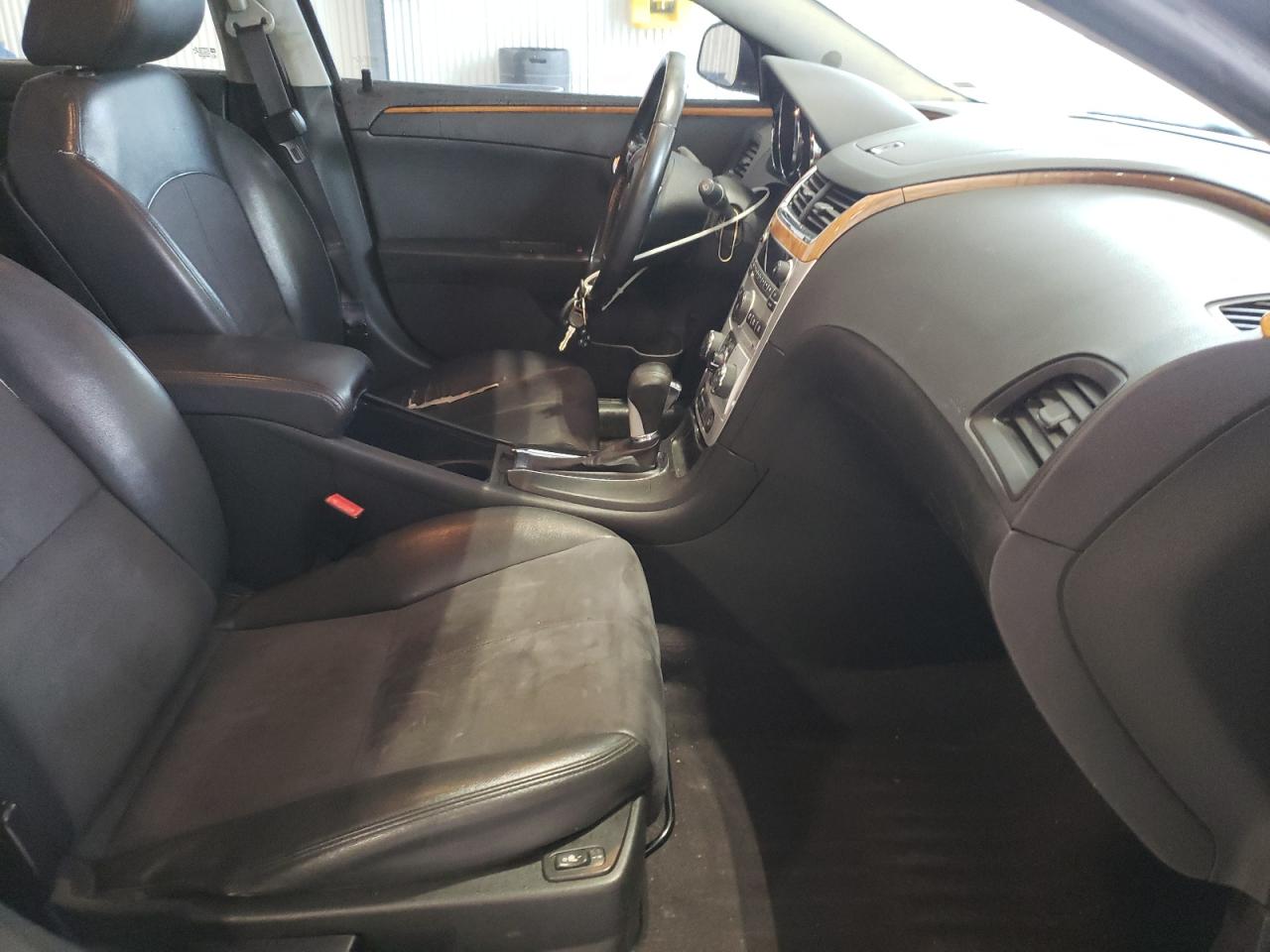 Photo 5 from auction – 2011 CHEVROLET MALIBU 2LT with VIN 1G1ZD5E75BF104653