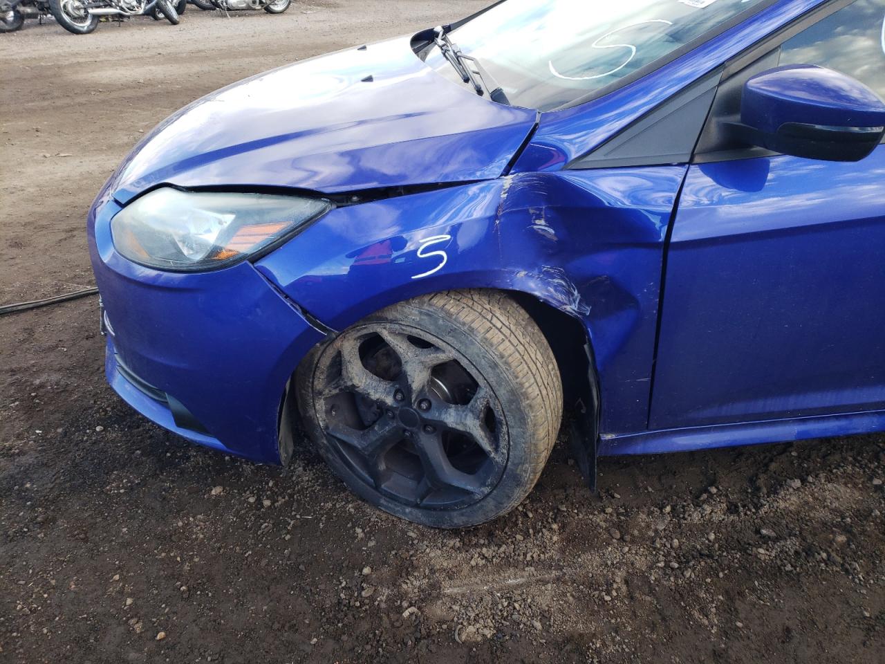 صورة رقم 9 من المزاد - 2013 FORD FOCUS ST مع VIN 1FADP3L96DL323326