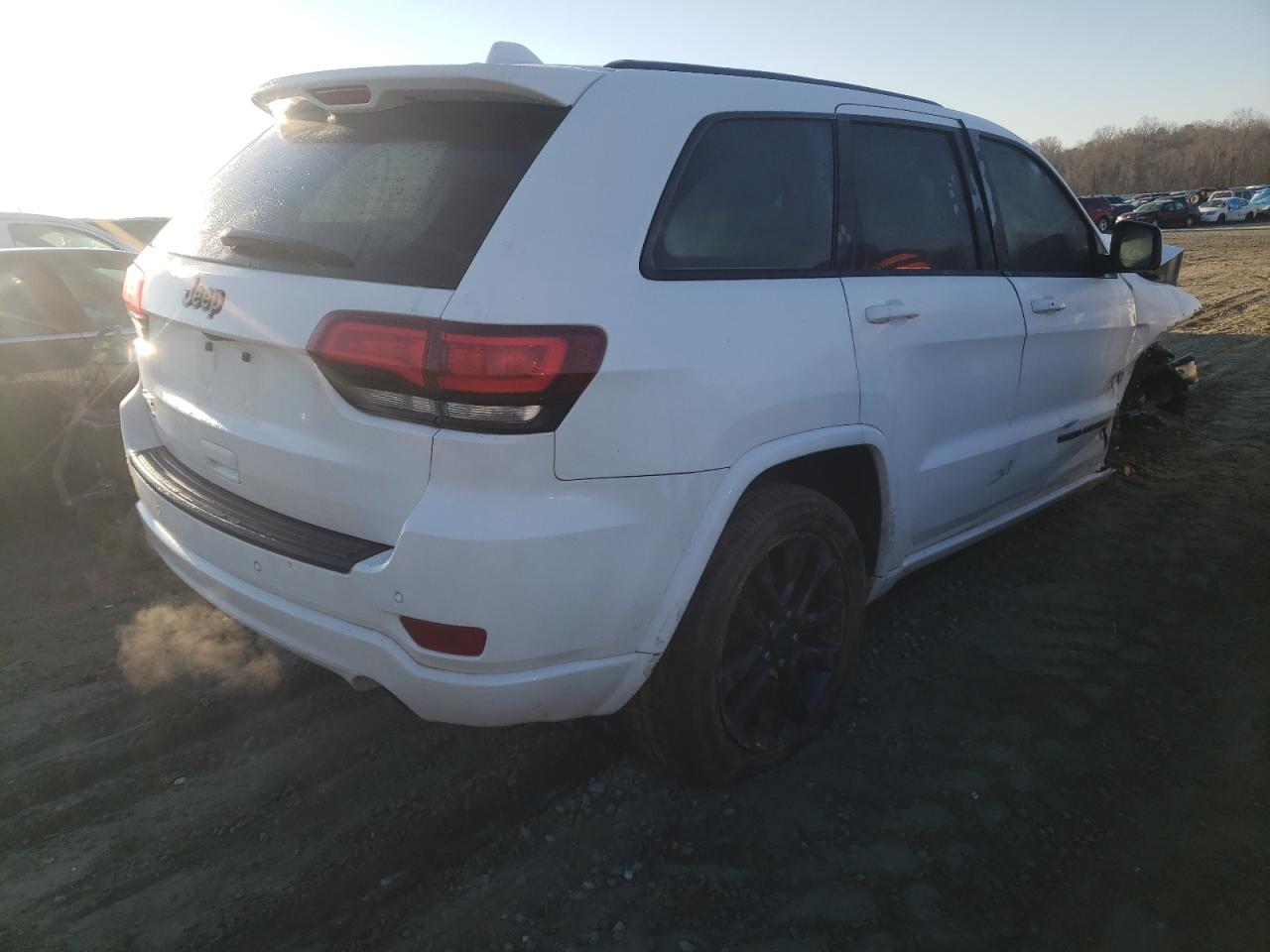 Photo 4 from auction – 2018 JEEP GRAND CHER with VIN 1C4RJFAG3JC501029