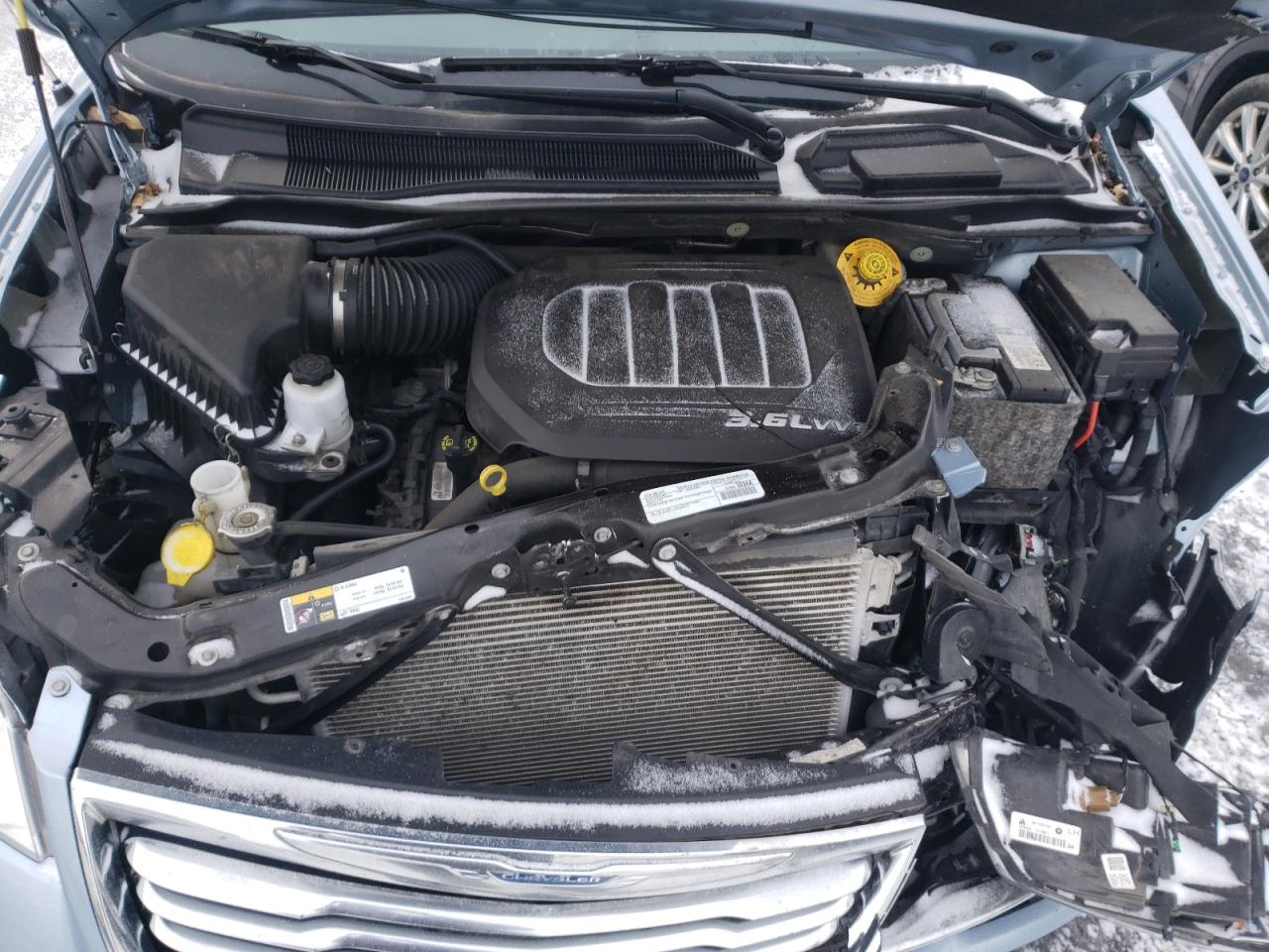 Photo 7 from auction – 2016 CHRYSLER TOWN & COU with VIN 2C4RC1BG5GR208535