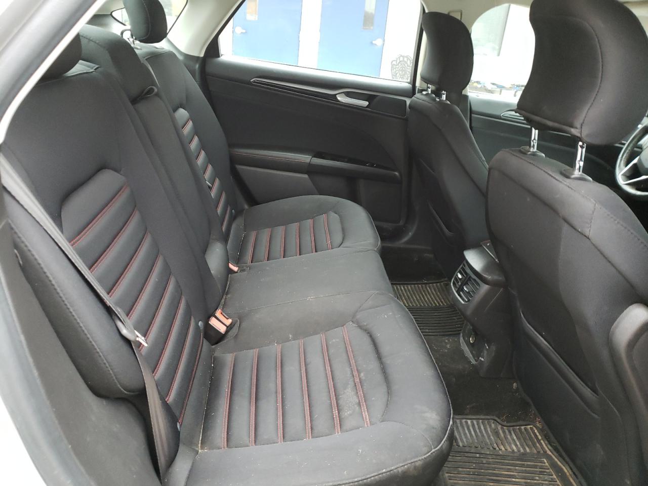 Photo 6 from auction – 2016 FORD FUSION SE with VIN 3FA6P0H72GR256471