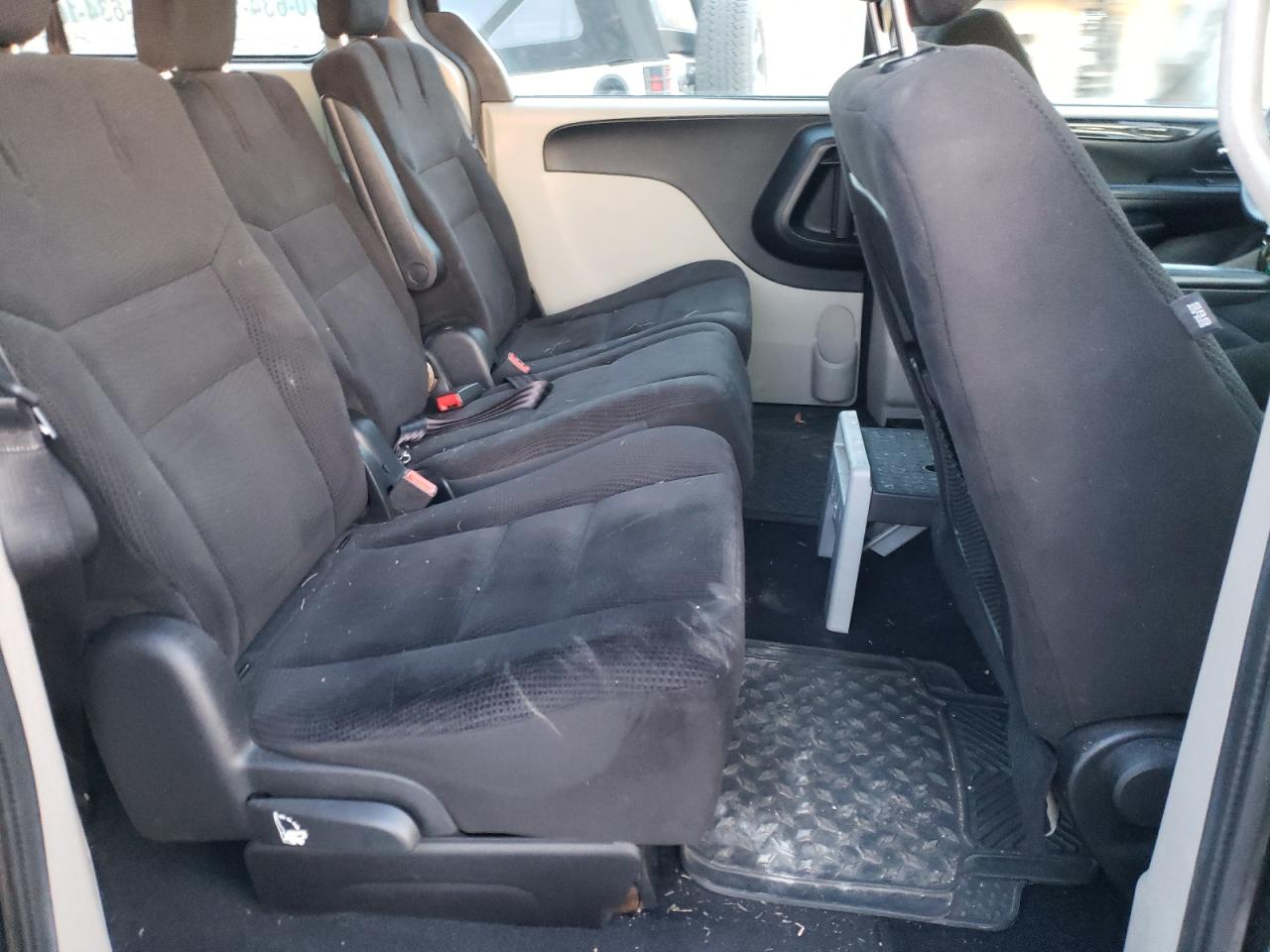 Photo 6 from auction – 2016 DODGE GRAND CARA with VIN 2C4RDGBGXGR123996