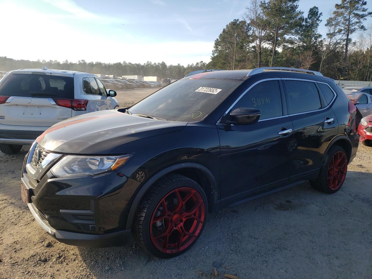 Photo 2 from auction – 2019 NISSAN ROGUE S with VIN KNMAT2MT2KP510050