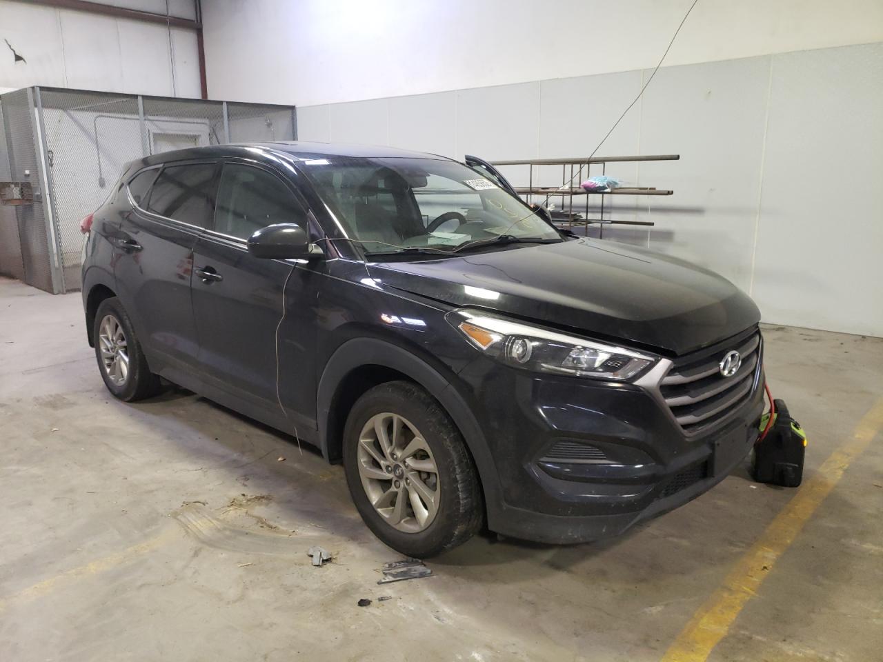 HYUNDAI TUCSON SE 2016 with VIN KM8J23A47GU259097 - Photo from auction