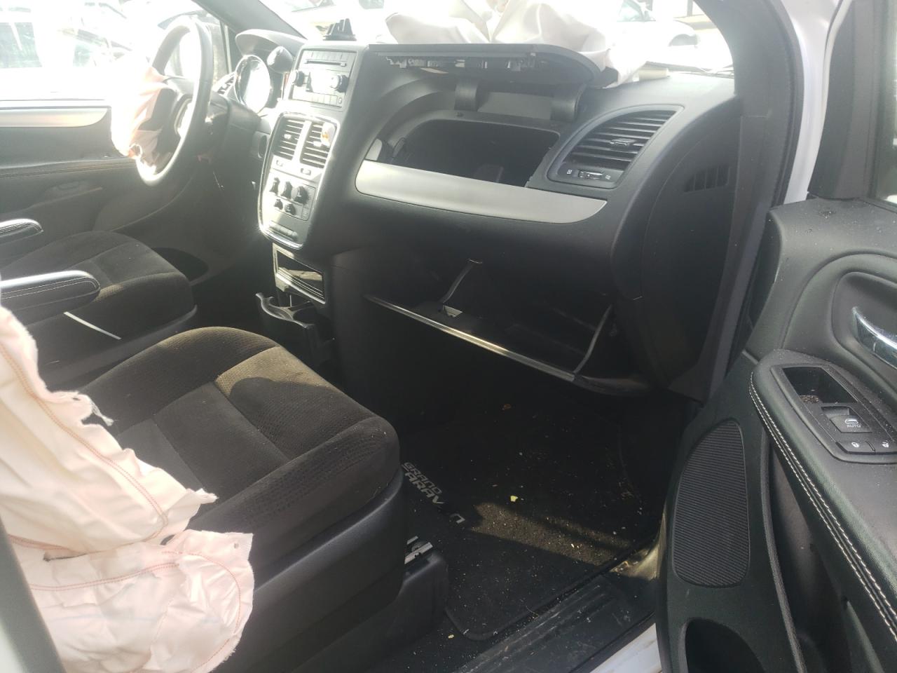 Photo 5 from auction – 2015 DODGE GRAND CARA with VIN 2C4RDGBG3FR542576