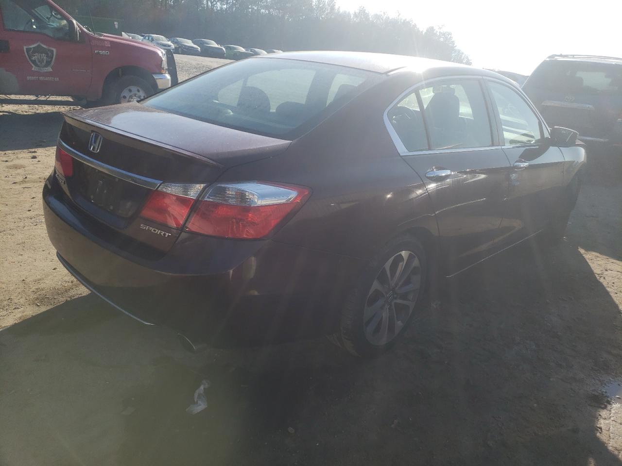 Photo 4 from auction – 2015 HONDA ACCORD SPO with VIN 1HGCR2F57FA187839