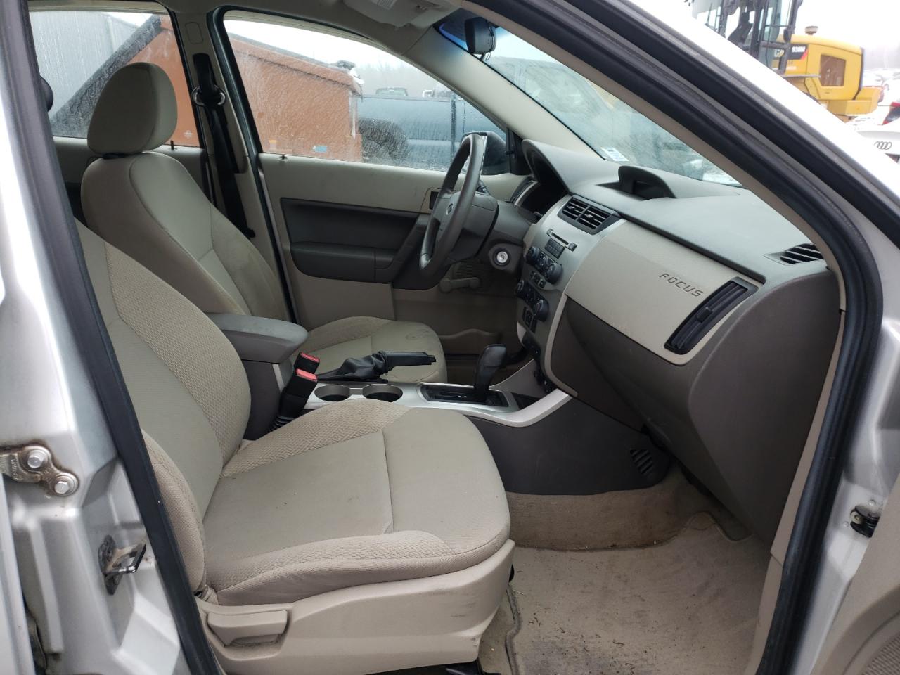 Photo 5 from auction – 2010 FORD FOCUS S with VIN 1FAHP3EN9AW215739