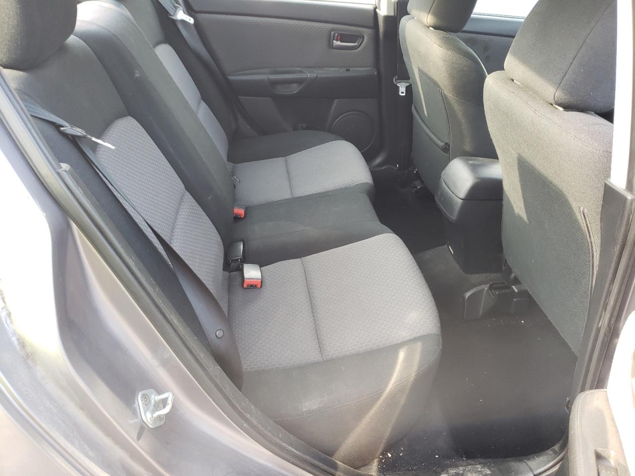 Photo 6 from auction – 2006 MAZDA 3 I with VIN JM1BK32FX61427954