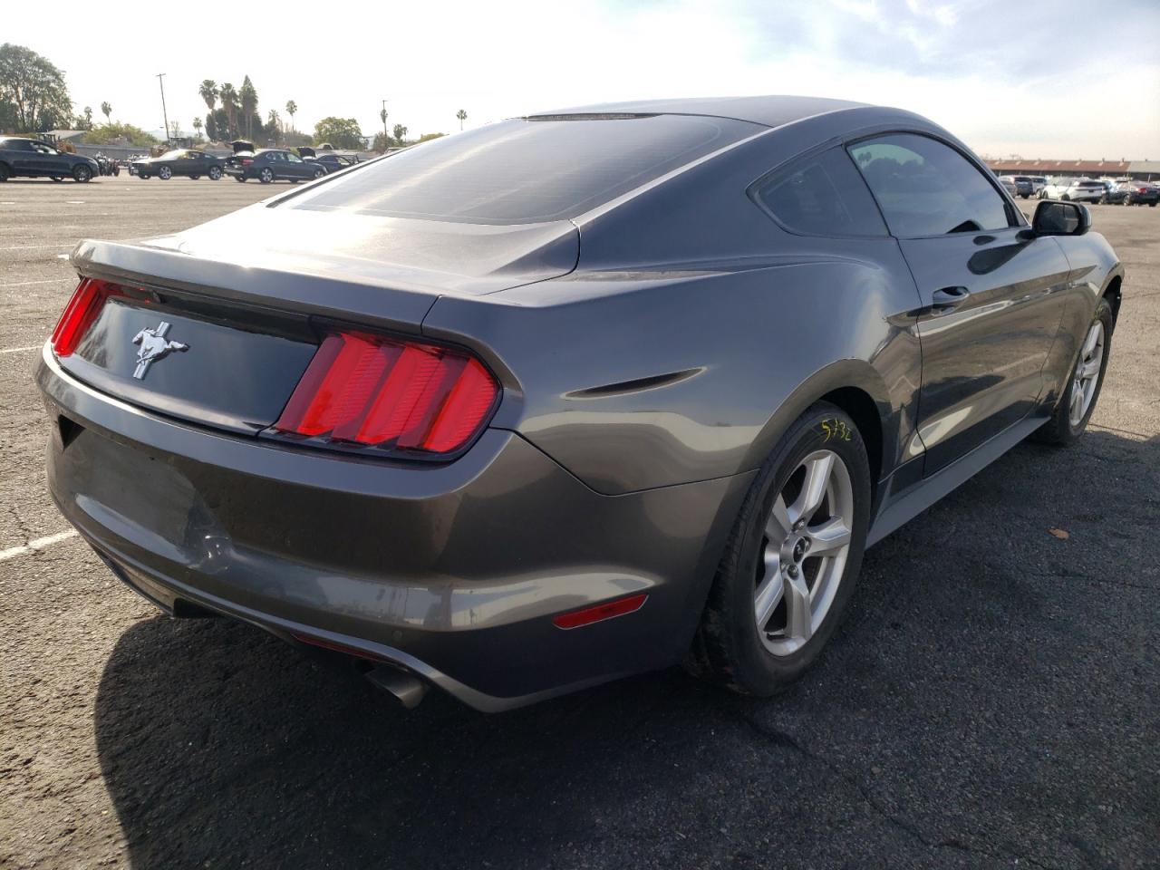 Photo 4 from auction – 2016 FORD MUSTANG with VIN 1FA6P8AM0G5303501