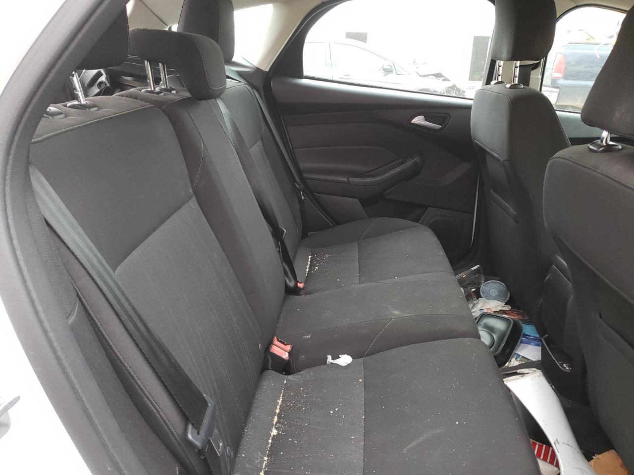 Photo 6 from auction – 2015 FORD FOCUS SE with VIN 1FADP3K24FL249931