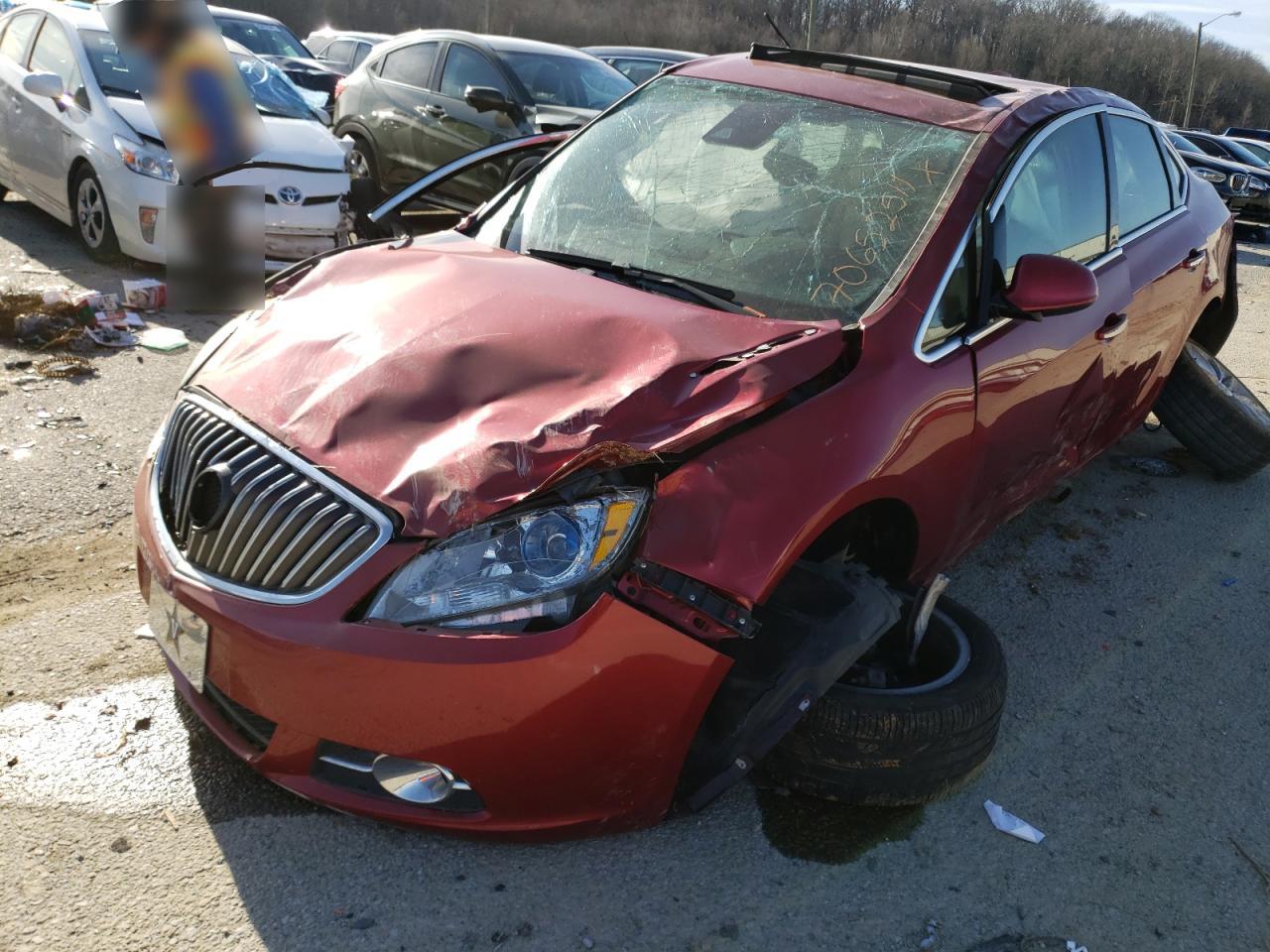 Фото 2 с аукциона – 2015 BUICK VERANO с VIN 1G4PS5SK3F4161296