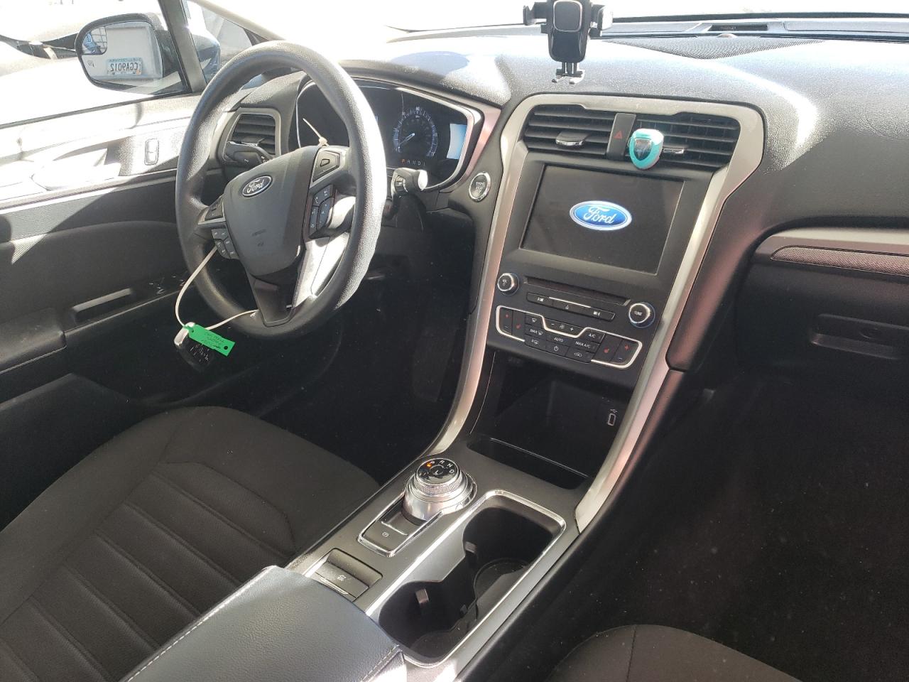 Photo 9 from auction – 2017 FORD FUSION SE with VIN 3FA6P0LU2HR245212
