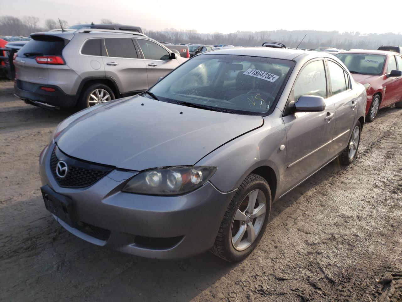 Photo 2 from auction – 2006 MAZDA 3 I with VIN JM1BK32FX61427954