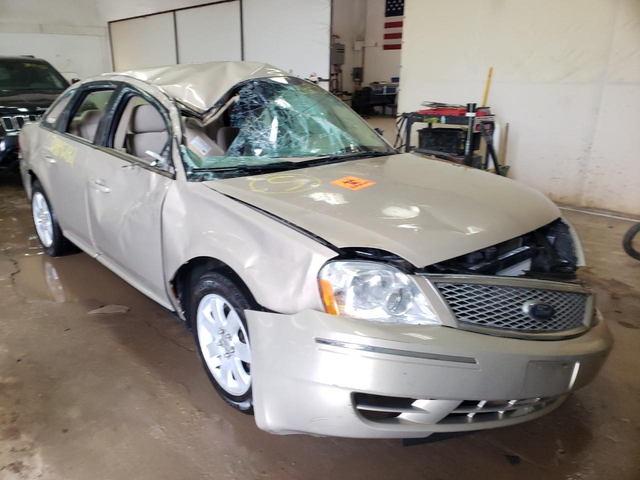 FORD FIVE HUNDR 2007 with VIN 1FAFP24167G112698 - Photo from auction