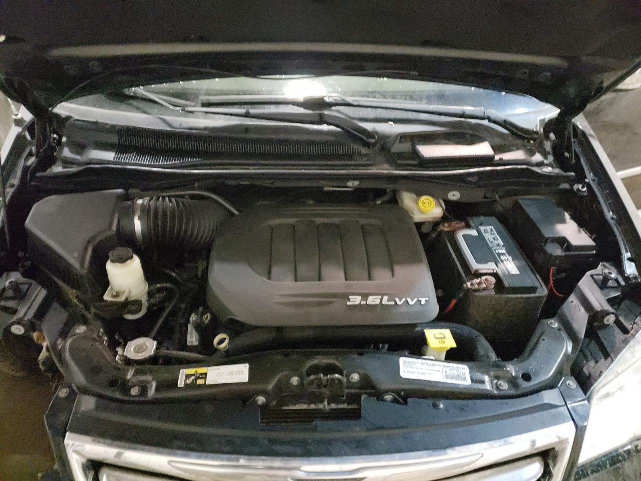 Photo 7 from auction – 2015 CHRYSLER TOWN & COU with VIN 2C4RC1CG7FR521311