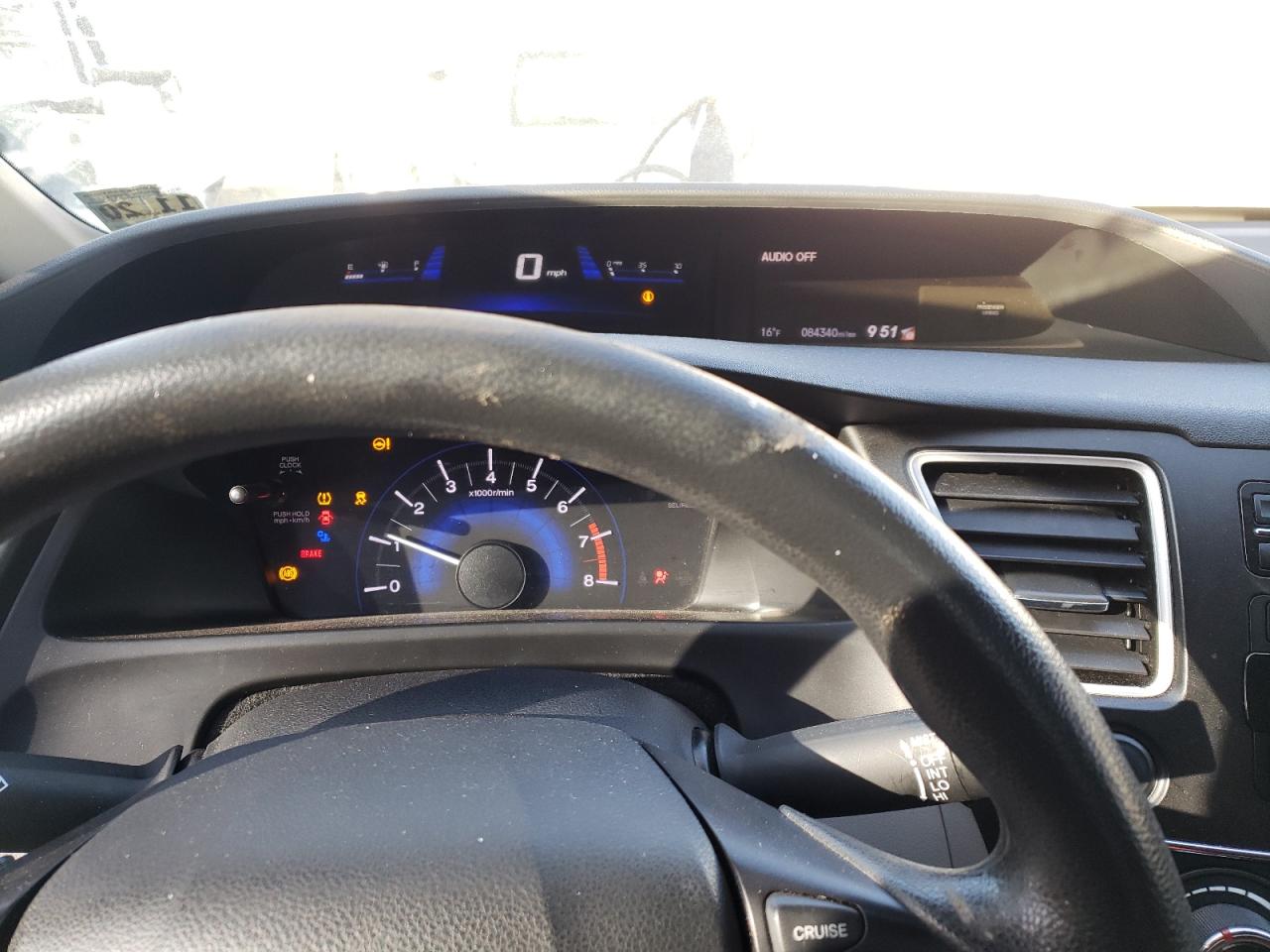 Photo 8 from auction – 2015 HONDA CIVIC LX with VIN 19XFB2E57FE039463