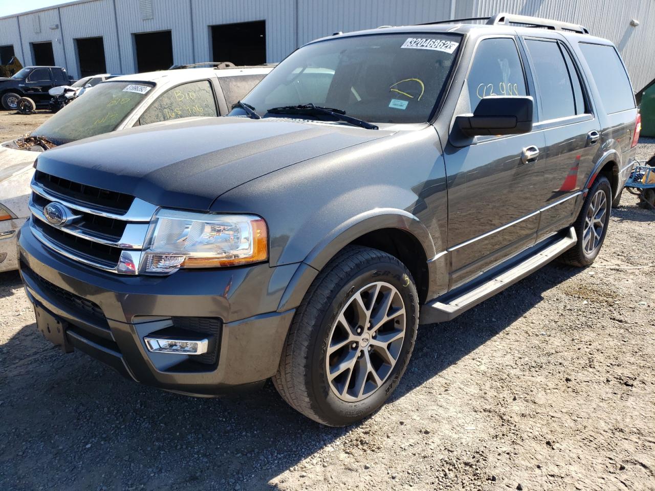 Photo 2 from auction – 2015 FORD EXPEDITION with VIN 1FMJU1HT6FEF14178