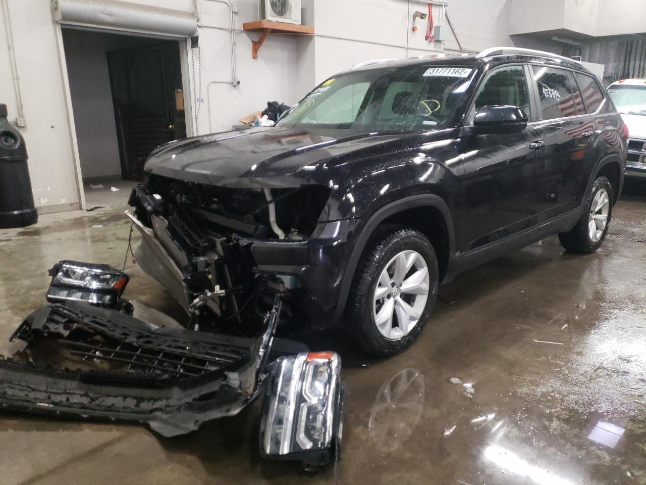 Photo 2 from auction – 2018 VOLKSWAGEN ATLAS S with VIN 1V2AP2CA2JC598574