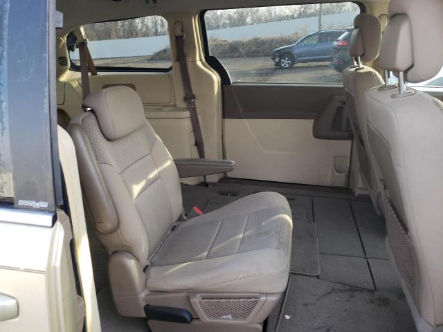 Photo 6 from auction – 2010 CHRYSLER TOWN & COU with VIN 2A4RR2D12AR436412