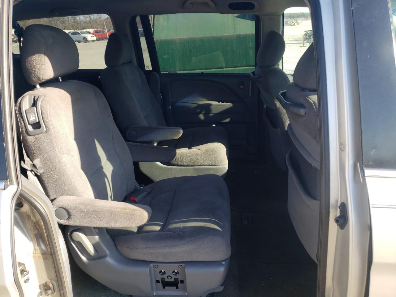 Photo 6 from auction – 2006 HONDA ODYSSEY EX with VIN 5FNRL38406B405017