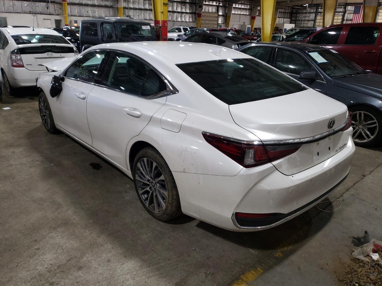 Photo 3 from auction – 2021 LEXUS ES 250 BAS with VIN 58AD11D17MU007649