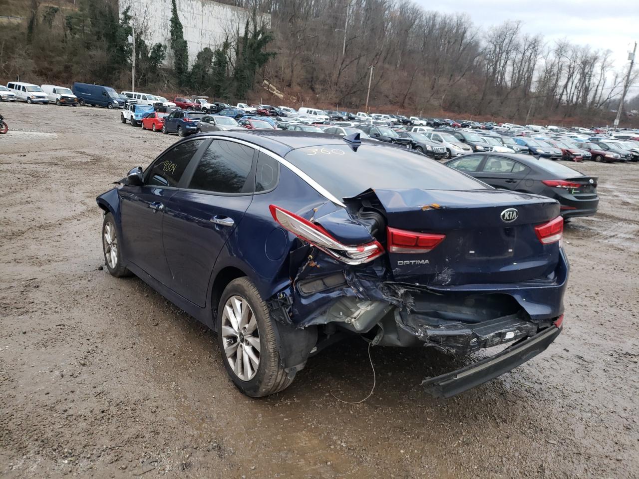 Photo 3 from auction – 2017 KIA OPTIMA LX with VIN 5XXGT4L34HG125533