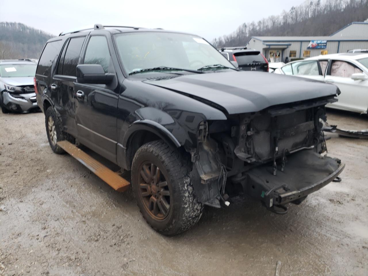 FORD EXPEDITION 2013 with VIN 1FMJU2A5XDEF08026 - Photo from auction