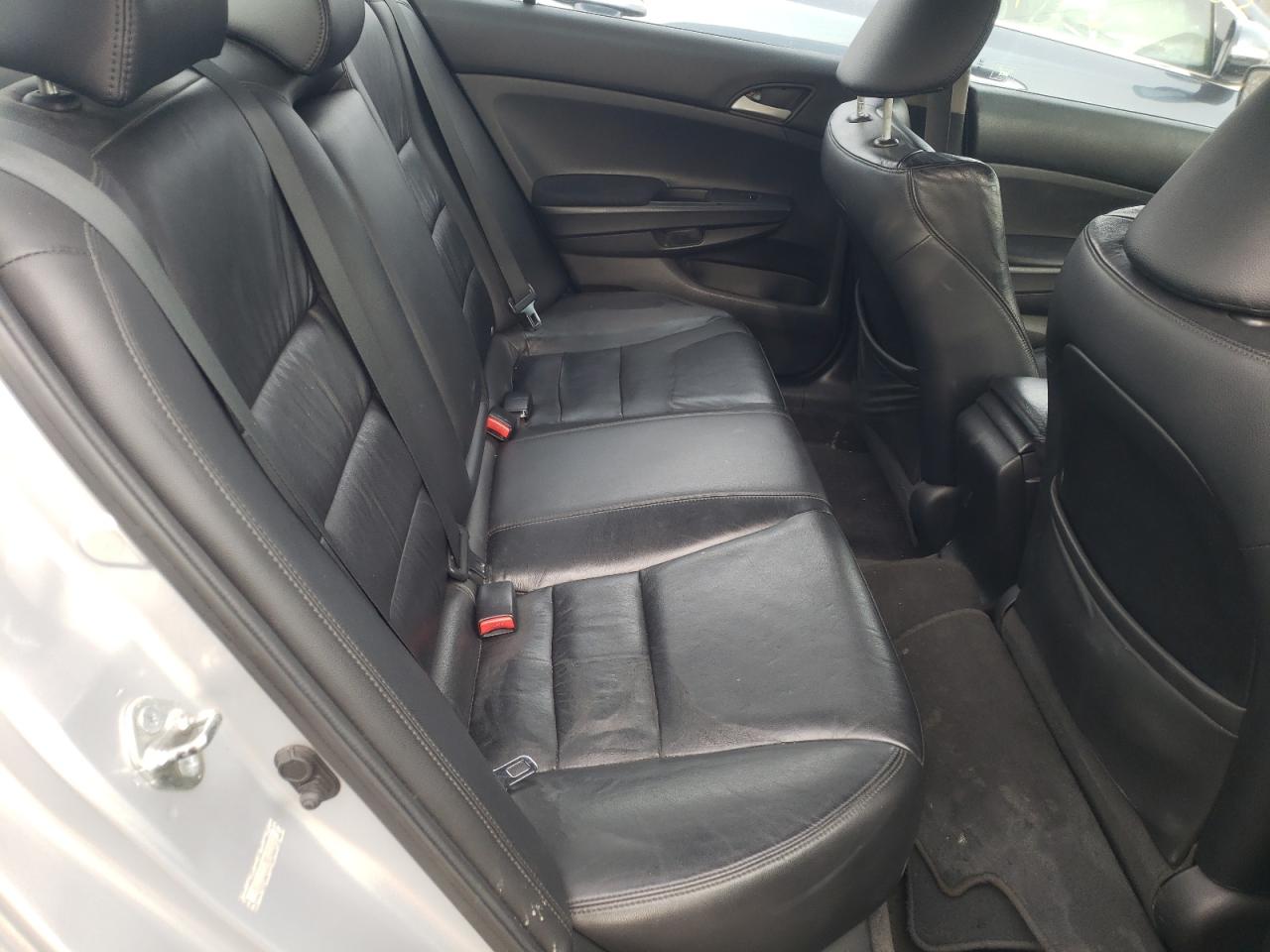 Photo 6 from auction – 2011 HONDA ACCORD SE with VIN 1HGCP2F67BA054037