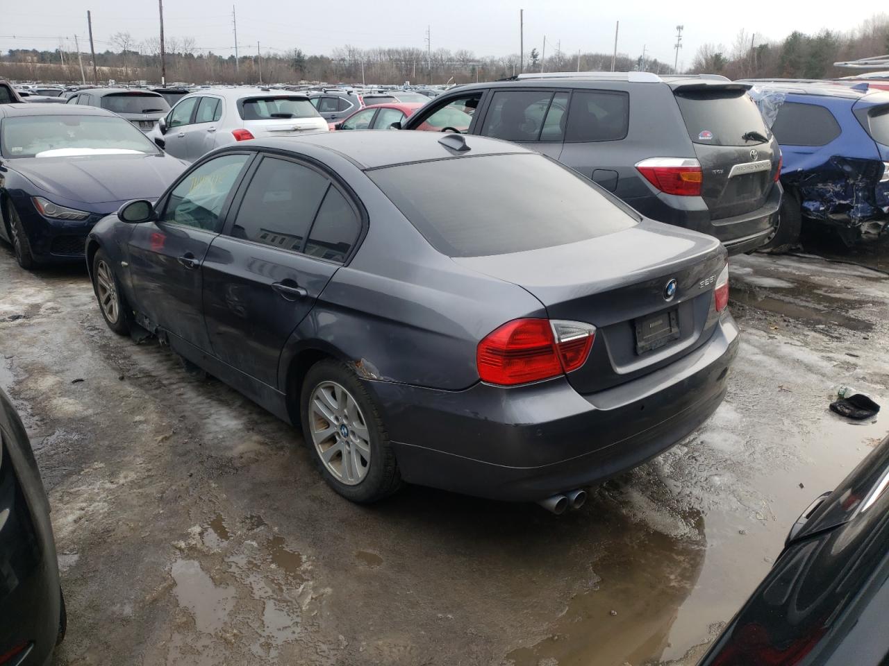 Photo 3 from auction – 2006 BMW 325 XI with VIN WBAVD135X6KV06405