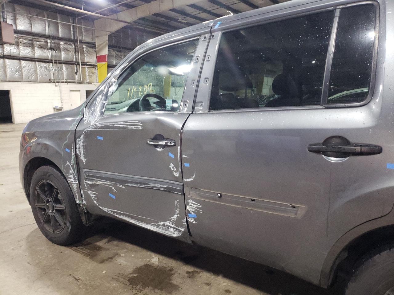 Фото 9 с аукциона – 2012 HONDA PILOT LX с VIN 5FNYF4H25CB085891