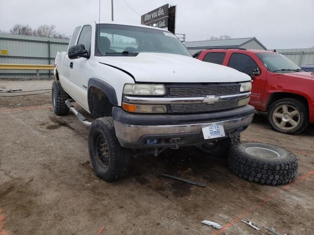 CHEVROLET SILVERADO 2000 with VIN 1GCEK19T4YZ251615 - Photo from auction