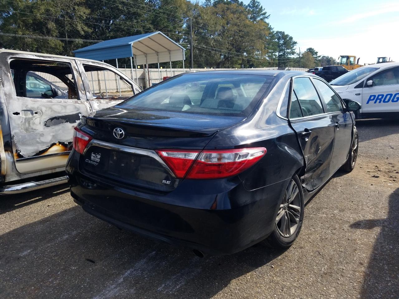 Photo 4 from auction – 2016 TOYOTA CAMRY LE with VIN 4T1BF1FK1GU511656