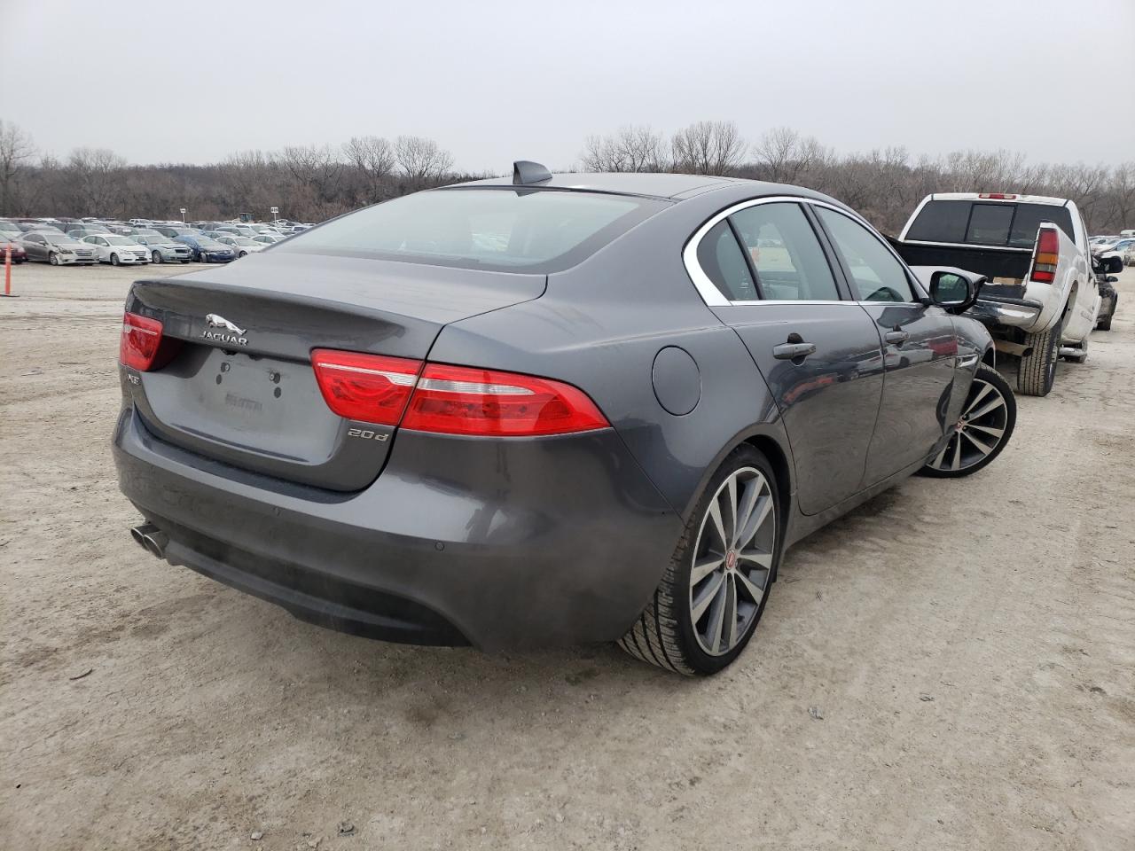 Photo 4 from auction – 2017 JAGUAR XE PRESTIG with VIN SAJAE4BN4HA956515