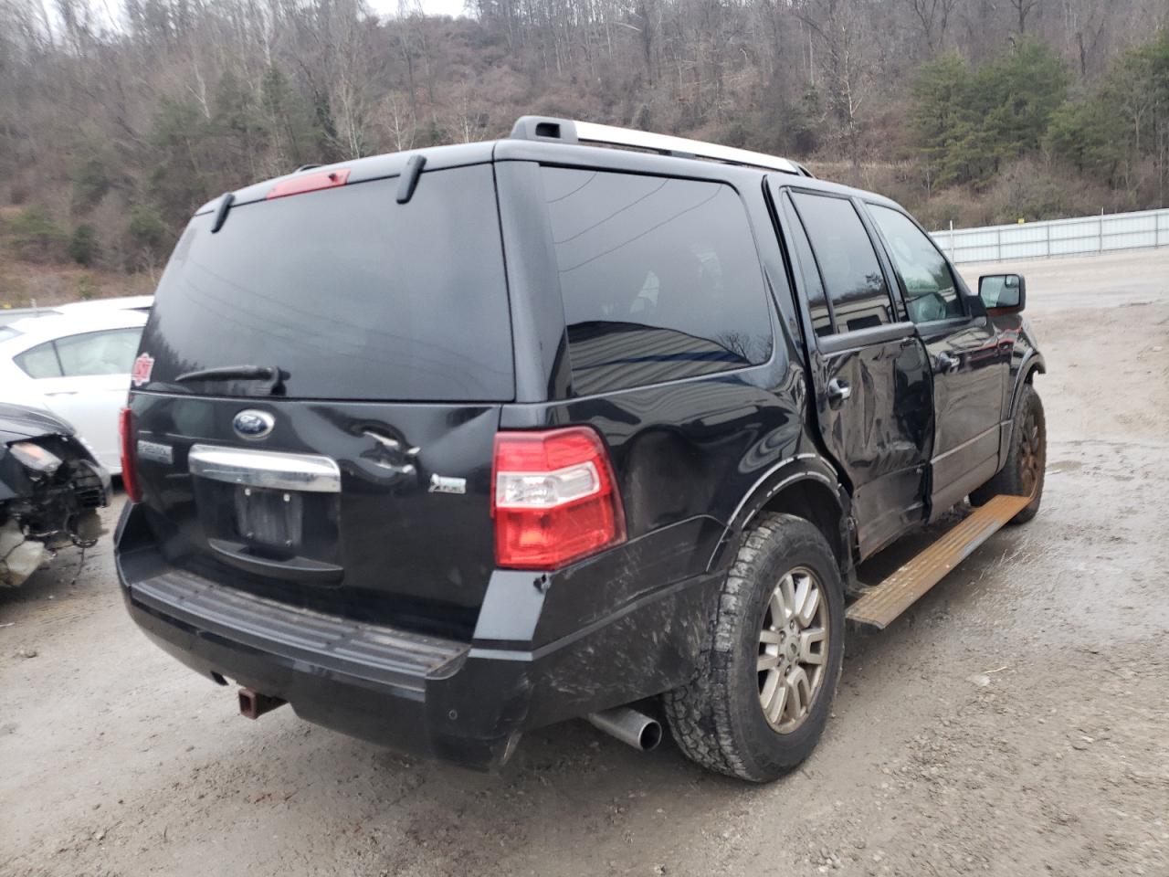 Photo 4 from auction – 2013 FORD EXPEDITION with VIN 1FMJU2A5XDEF08026
