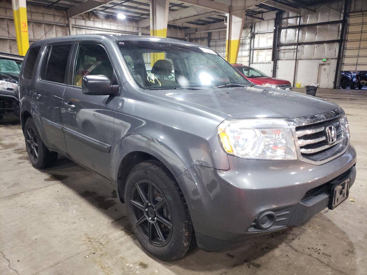 Фото 1 с аукциона – 2012 HONDA PILOT LX с VIN 5FNYF4H25CB085891