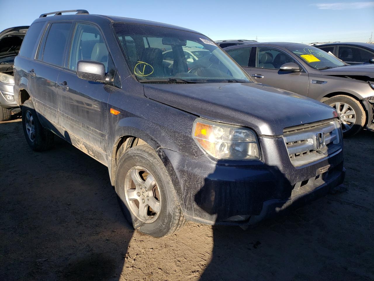 HONDA PILOT EX 2006 with VIN 2HKYF186X6H558045 - Photo from auction