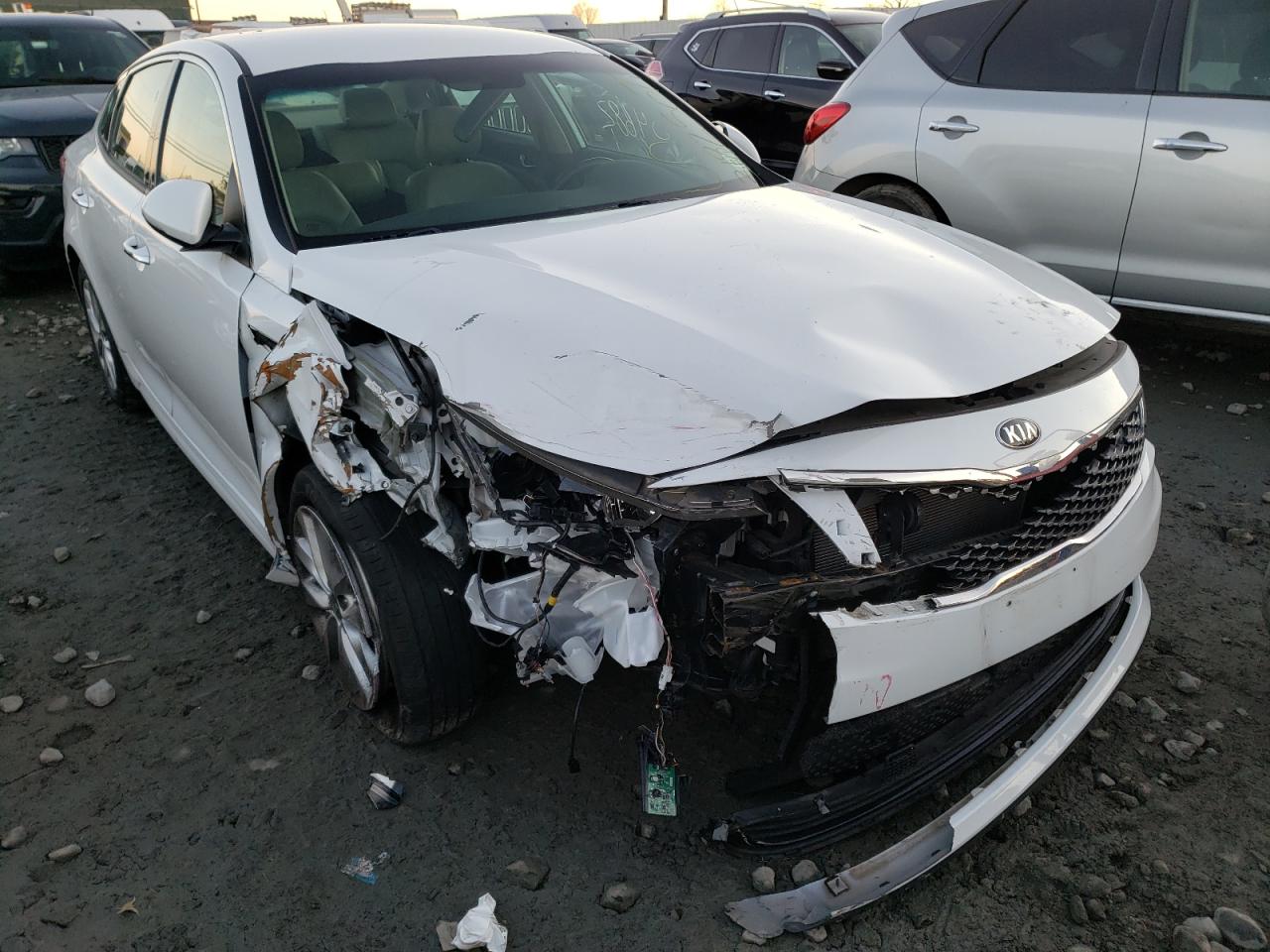 KIA OPTIMA EX 2018 with VIN 5XXGU4L36JG188541 - Photo from auction