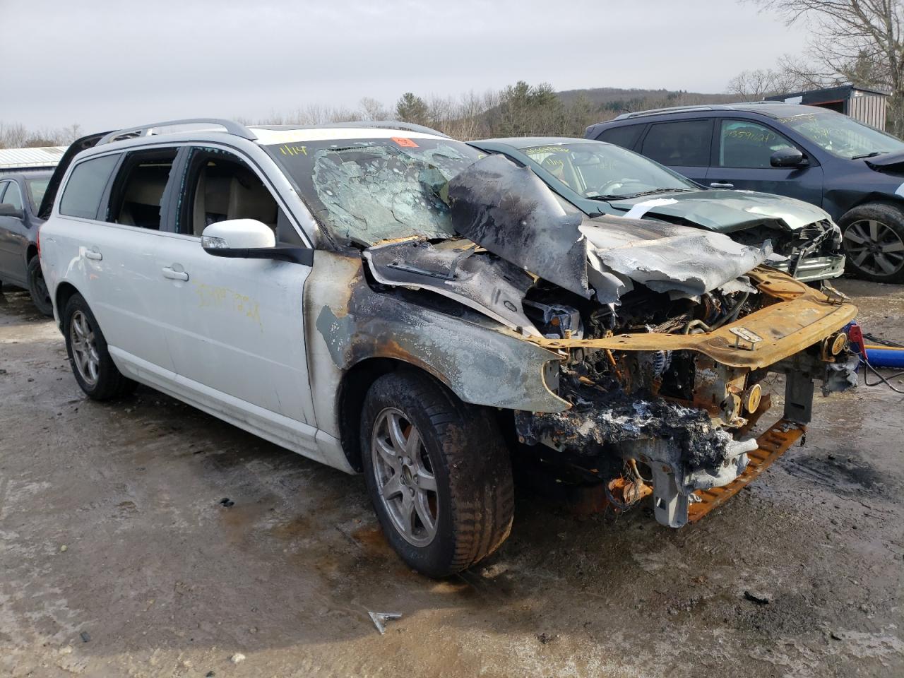 VOLVO V70 3.2 2010 with VIN YV1960BW2A1164797 - Photo from auction